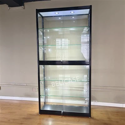 Szklana witryna Vape Shop